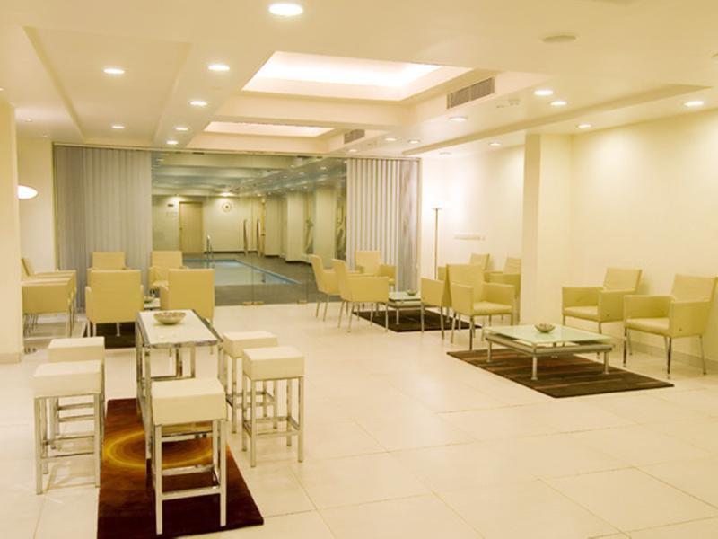อเวลอน คอร์ตยาร์ด Hotel นิวเดลี ภายนอก รูปภาพ