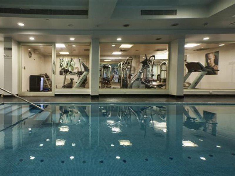 อเวลอน คอร์ตยาร์ด Hotel นิวเดลี ภายนอก รูปภาพ