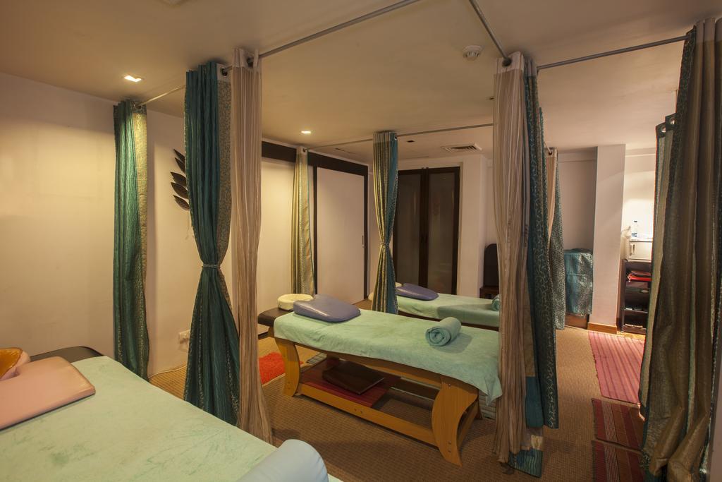 อเวลอน คอร์ตยาร์ด Hotel นิวเดลี ภายนอก รูปภาพ