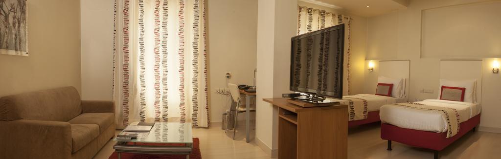 อเวลอน คอร์ตยาร์ด Hotel นิวเดลี ภายนอก รูปภาพ