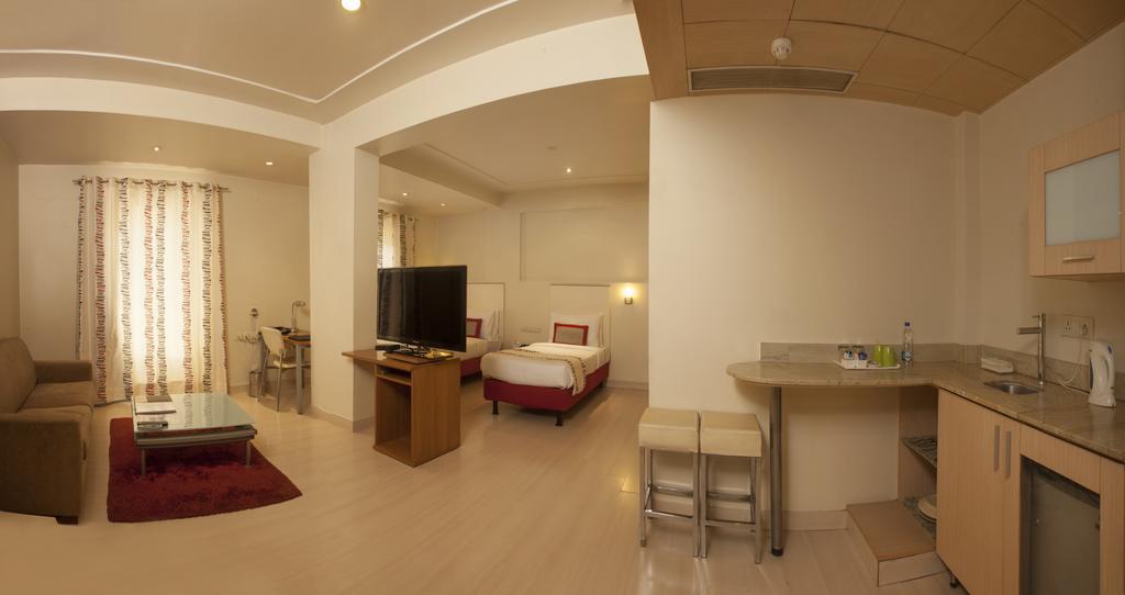 อเวลอน คอร์ตยาร์ด Hotel นิวเดลี ภายนอก รูปภาพ