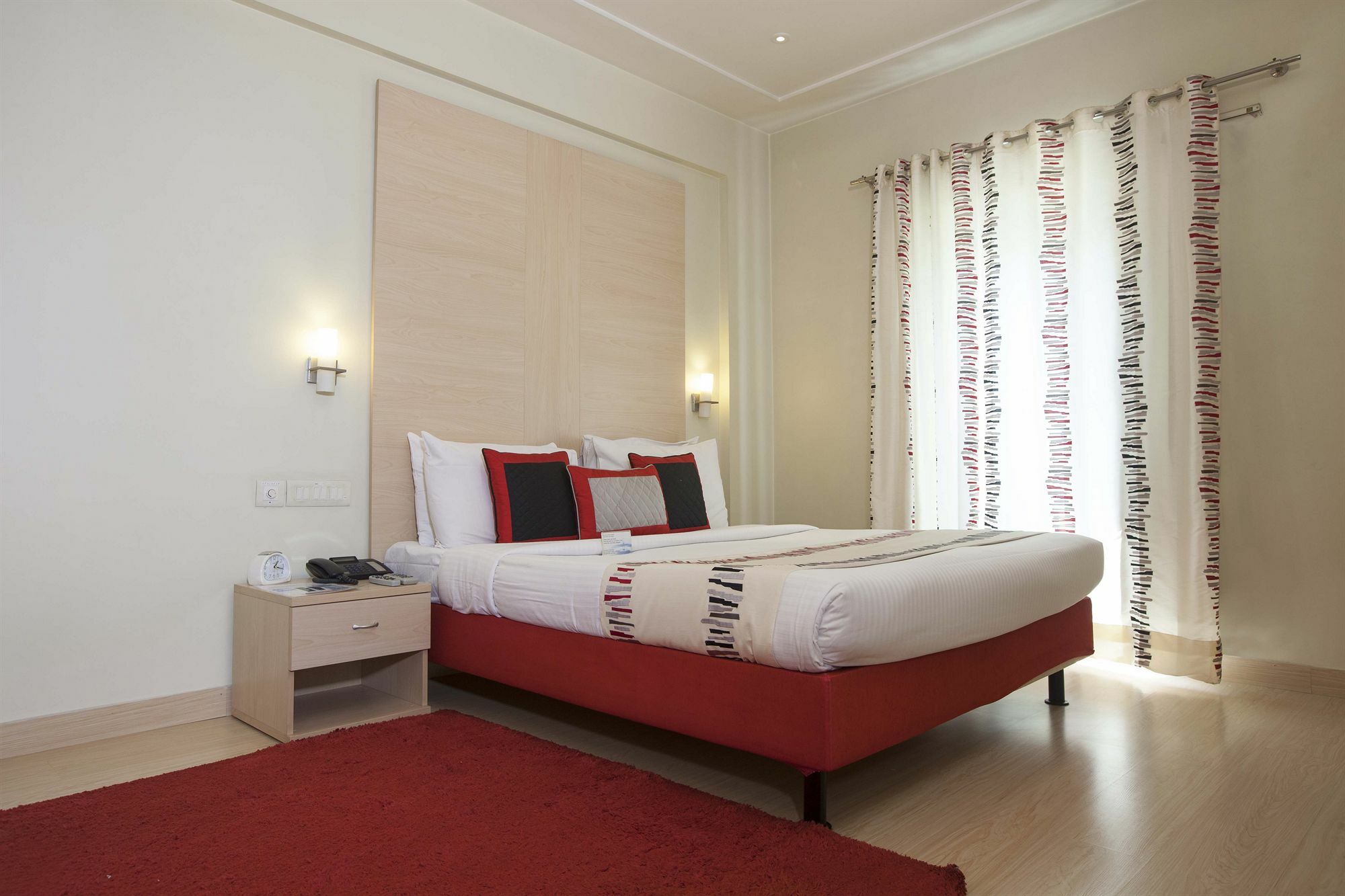 อเวลอน คอร์ตยาร์ด Hotel นิวเดลี ภายนอก รูปภาพ