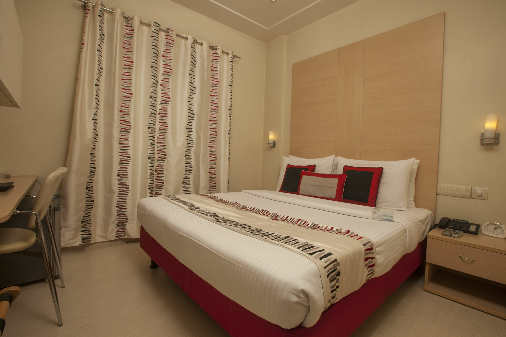 อเวลอน คอร์ตยาร์ด Hotel นิวเดลี ภายนอก รูปภาพ