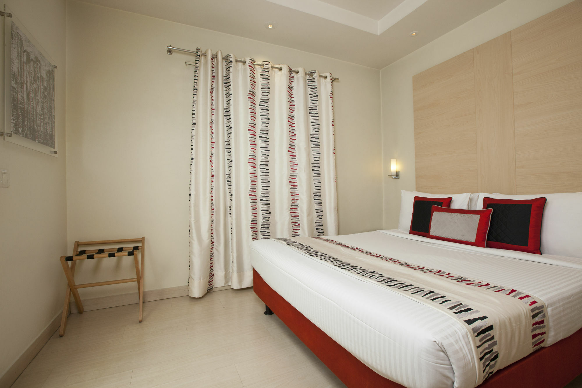 อเวลอน คอร์ตยาร์ด Hotel นิวเดลี ภายนอก รูปภาพ