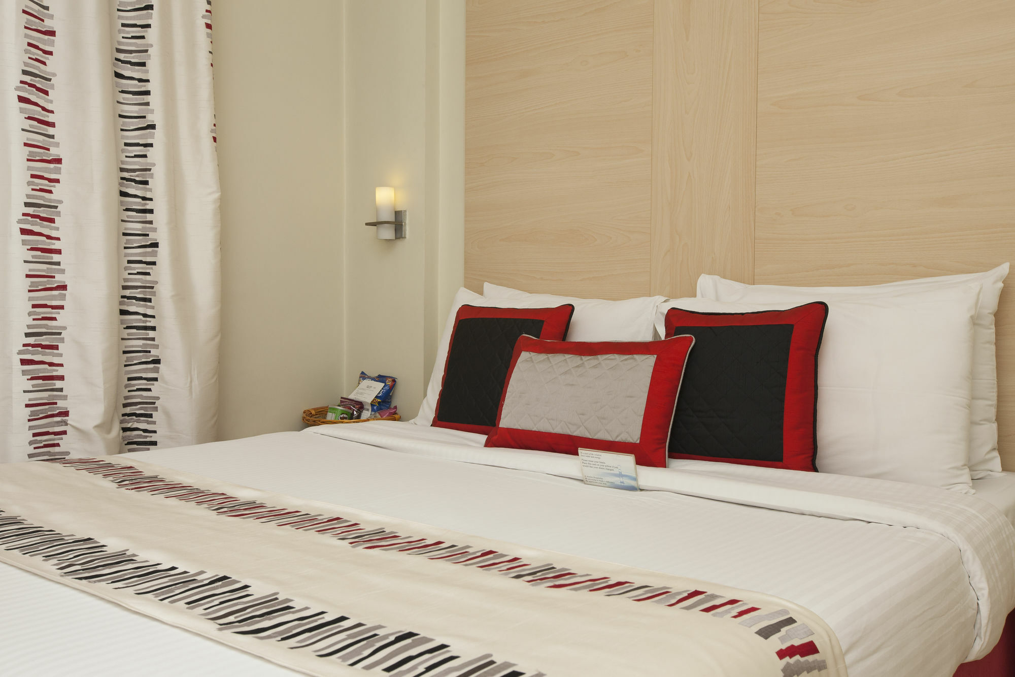 อเวลอน คอร์ตยาร์ด Hotel นิวเดลี ภายนอก รูปภาพ